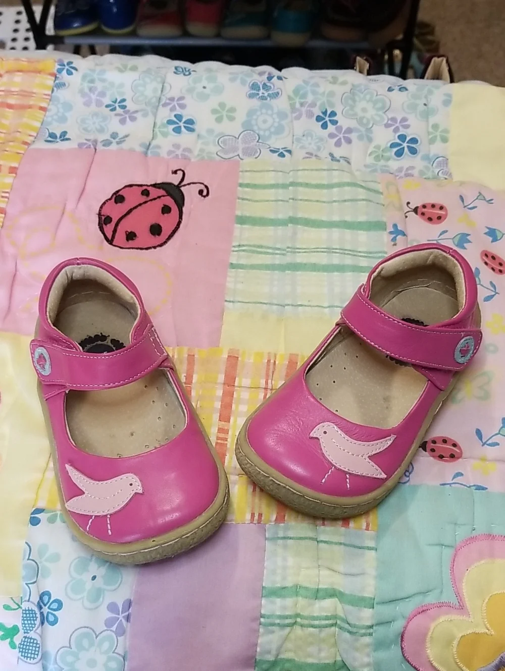 Livie & Luca Pink Leather Mary Jane Shoes with Bird Applique Size 7 Pio Pio
